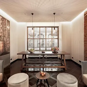 H+ Hotel BRE